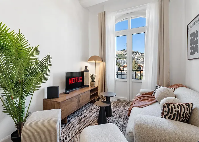 Renting - Bellevue - Chic Elegant Refuge Residential Area Liberation *