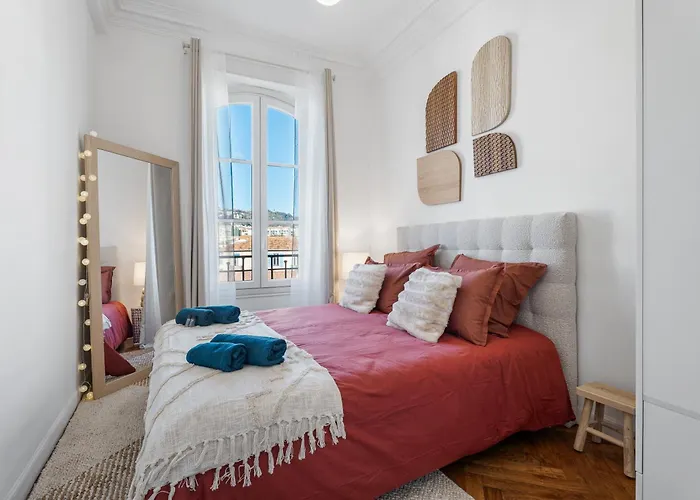 Renting - Bellevue - Chic Elegant Refuge Residential Area Liberation Apartament Nicea